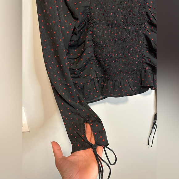 H&M Puff-Sleeved Peplum Blouse - Picture 7 of 9